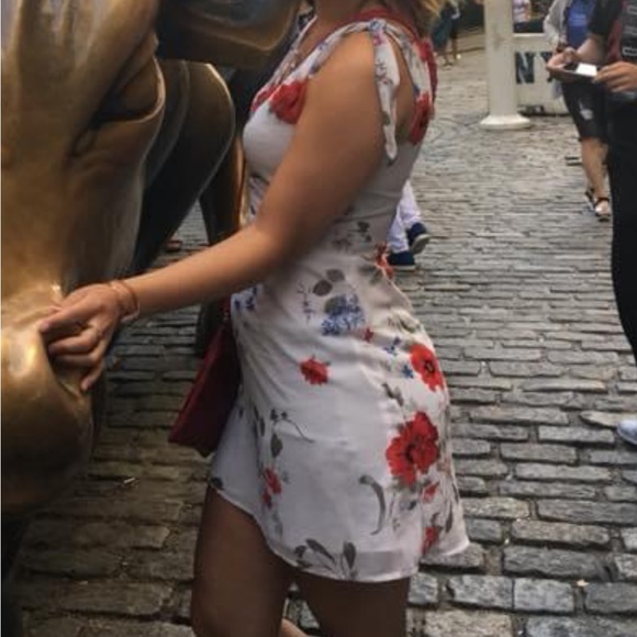 Dynamite SM Floral Dress - Picture 3 of 4